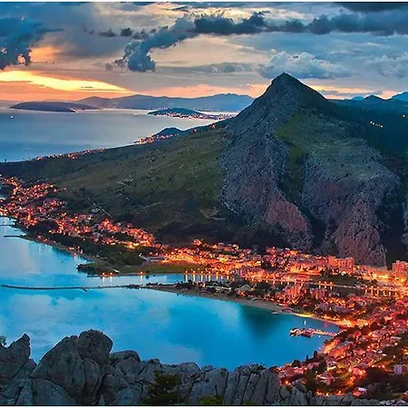 Betty * Omiš